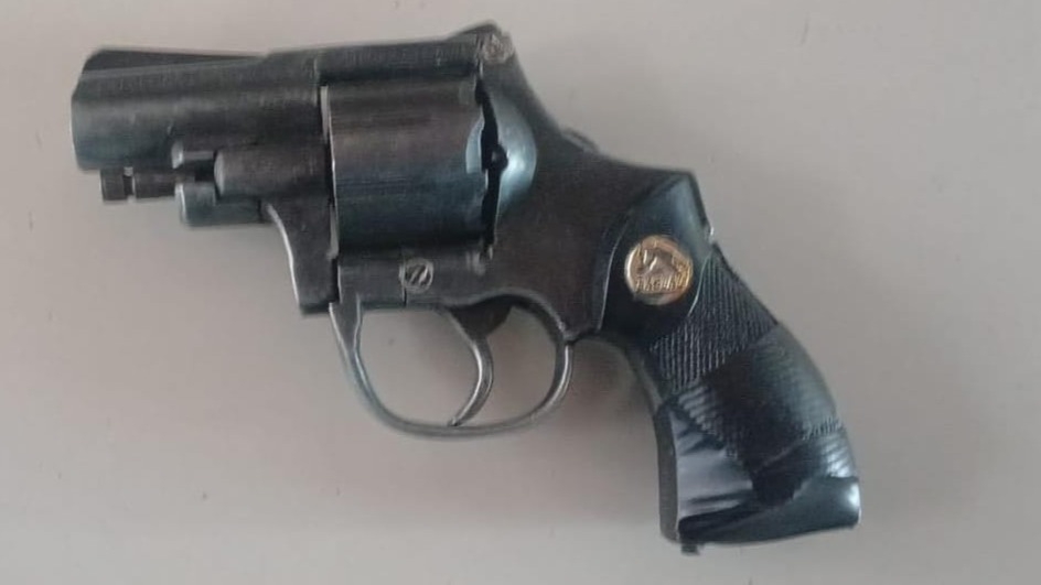 MENOR DETENIDO CON UN ARMA EN CAPITAL