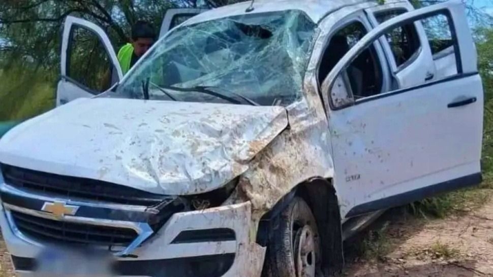 FAMILIA SANJUANINA ACCIDENTADA AL VOLCAR LA CAMIONETA EN DONDE VIAJABAN