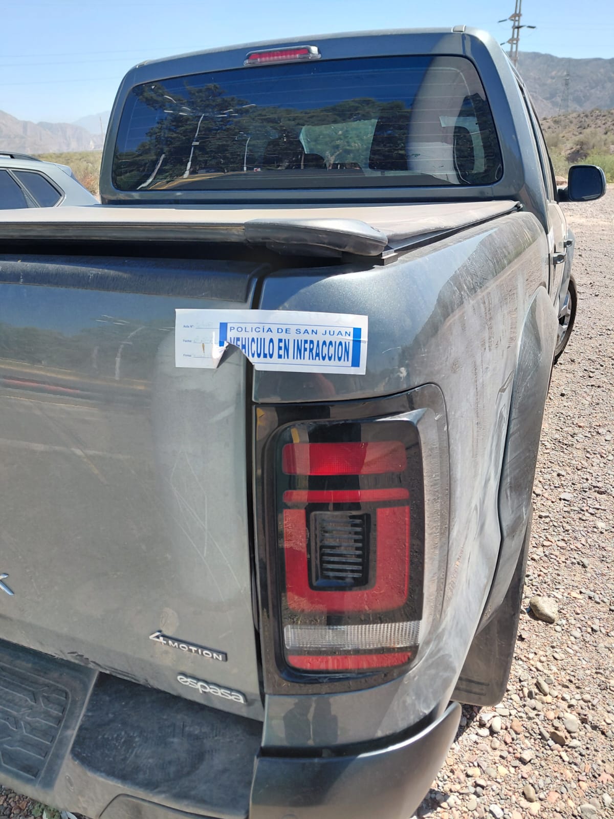 QUISO RECUPERAR SU AMAROK Y ACABÓ DETENIDO