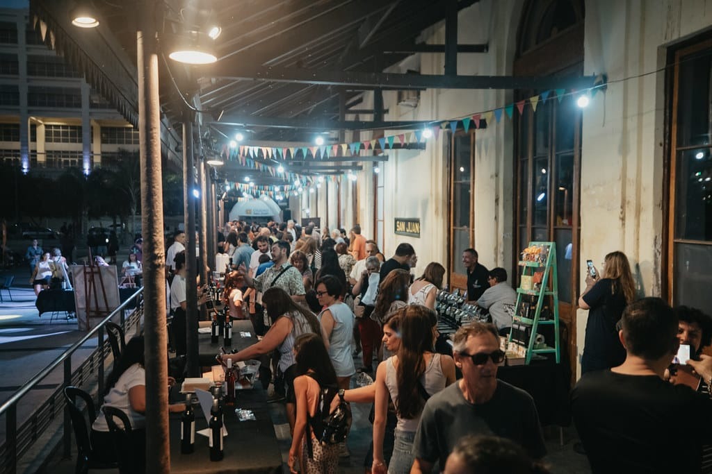 CARNAVAL, SYRAH Y ARTE EN LA CIUDAD
