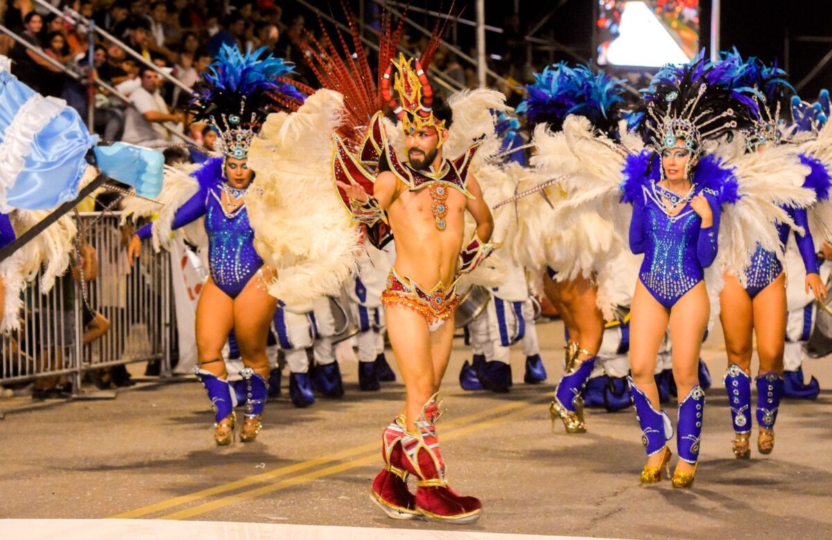 CHIMBAS VIVIÓ OTRA NOCHE DE CARNAVAL