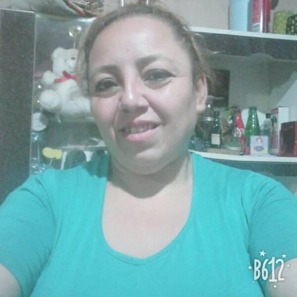 Lorena Olivares
