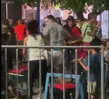 PELEA A SILLAZOS ARRUINÓ EL CORSO EN POCITO