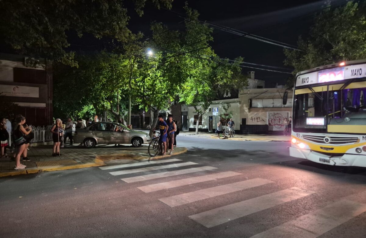 CHOQUE EN UNA ESQUINA CÉNTRICA COMPLICADA