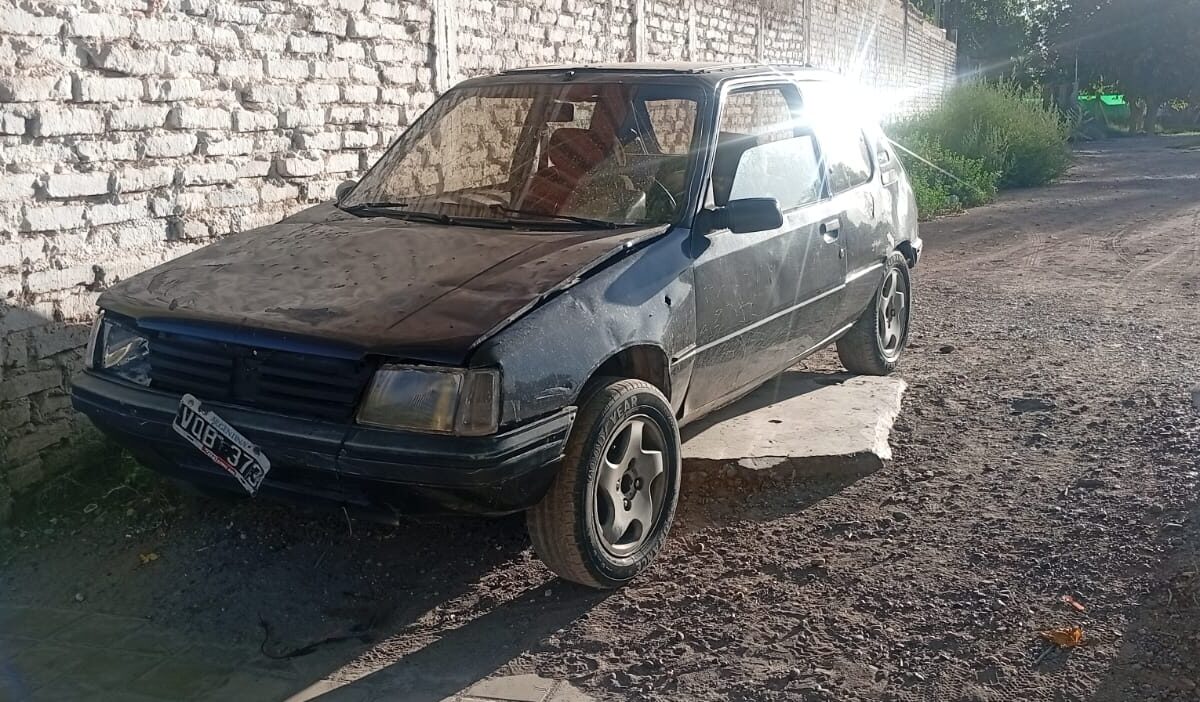 PERSECUCIÓN EN CAUCETE POR ROBO DE UNA BATERÍA