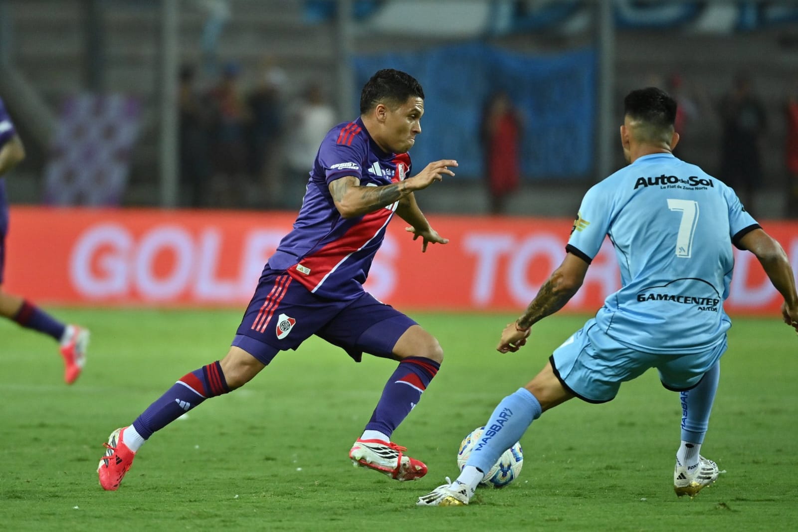 RIVER ESTUVO AL BORDE DEL PAPELÓN