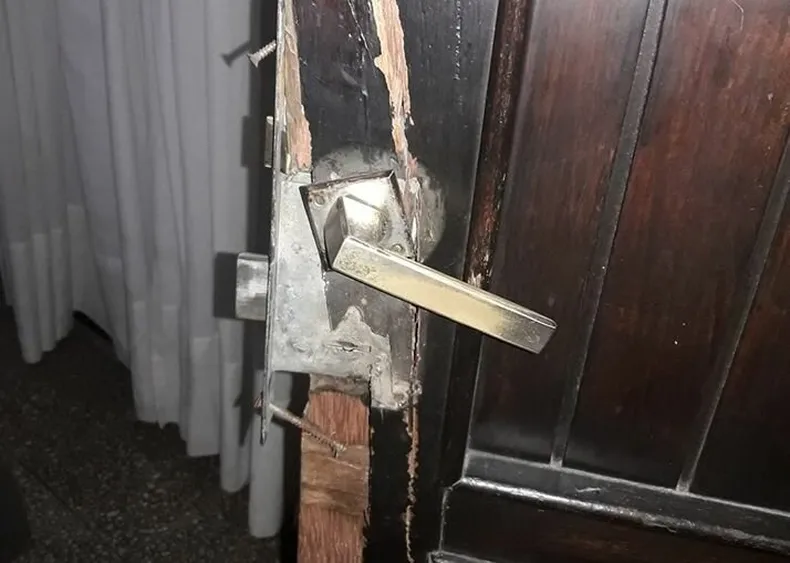ROBO EN UNA CASA QUINTA EN MÉDANO DE ORO