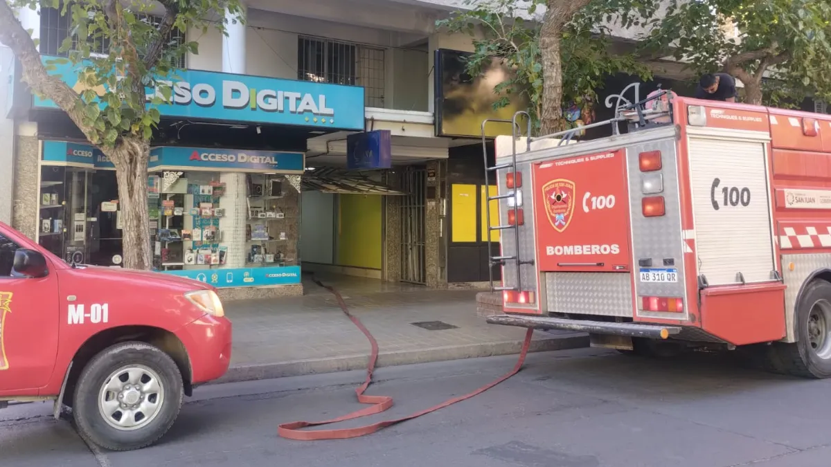 INCENDIO EN UNA JOYERÍA EN PLENO CENTRO SANJUANINO