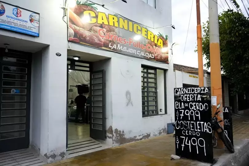 LADRONES ENTRAN A ROBAR EN UNA CARNICERÍA LLEVÁNDOSE MÁS DE 70 KILOS DE MERCADERÍA
