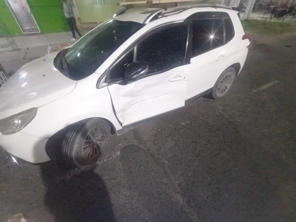 BUSCAN UNA CAMIONETA QUE PROTAGONIZÓ UN ACCIDENTE VIAL Y SE DIO A LA FUGA