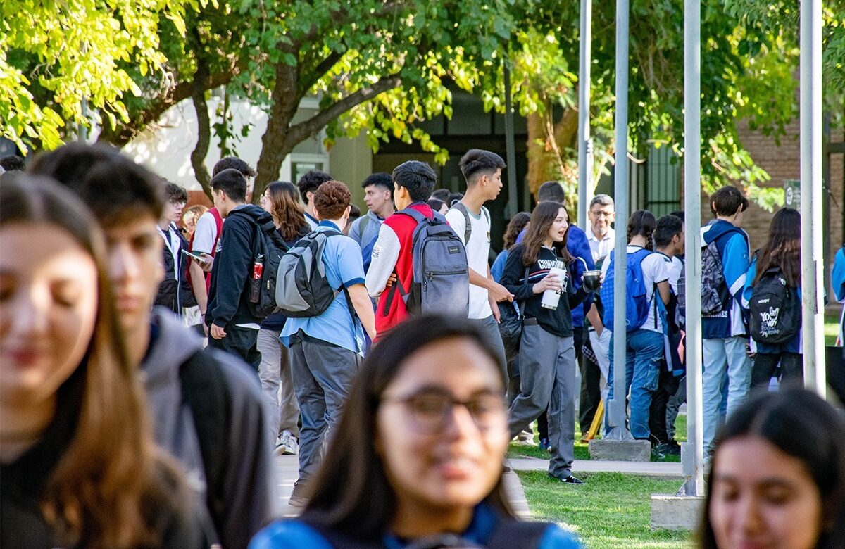 ALUMNOS DE LA UNSJ PODRÍAN QUEDAR SIN EL BOLETO GRATUITO