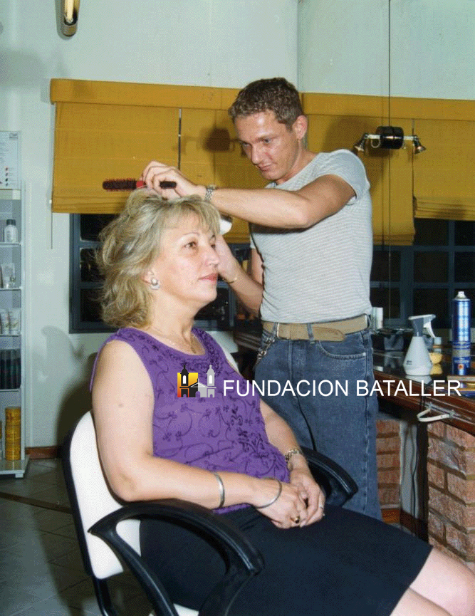 ANA MARÍA LÓPEZ EN LA PELUQUERÍA