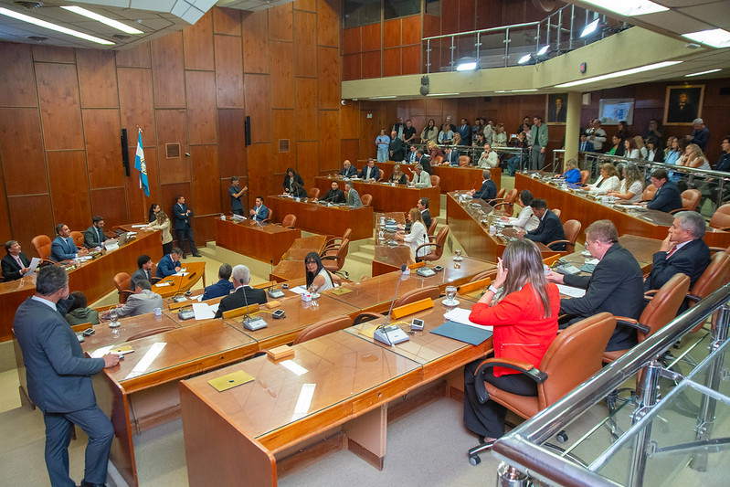 DIPUTADOS DEFINE COMISIONES PARA RECIBIR A ORREGO