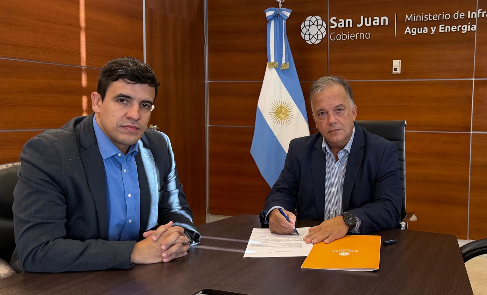 PÉREZ REINOSO ASUME EN RECURSOS ENERGÉTICOS