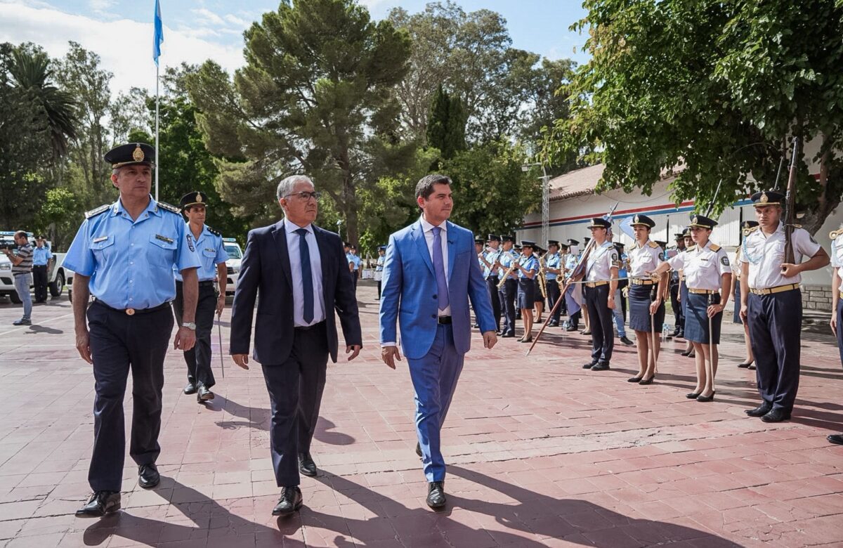 EL GOBIERNO RENUEVA CÚPULA Y REFUERZA LA POLICÍA