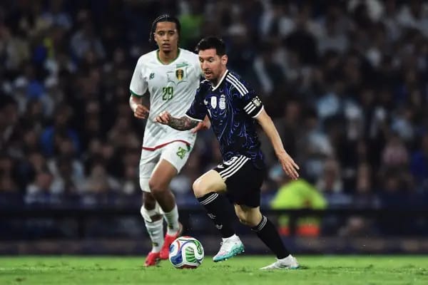 MESSI JUEGA SU ÚLTIMO PARTIDO EN ARGENTINA