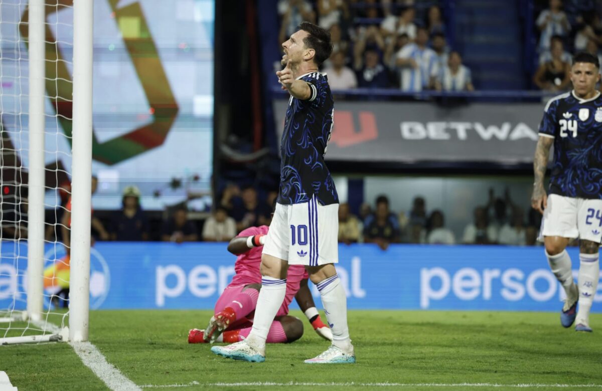 ARGENTINA GOLEÓ EN LA DESPEDIDA DE MESSI