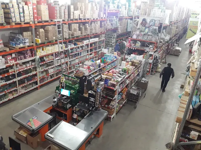 MILLONARIO ROBO A UNA DISTRIBUIDORA DE SANTA LUCÍA