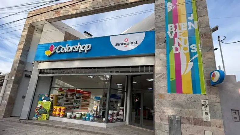 MILLONARIA ESTAFA CON CHEQUES SIN FONDO A UNA PINTURERÍA LOCAL