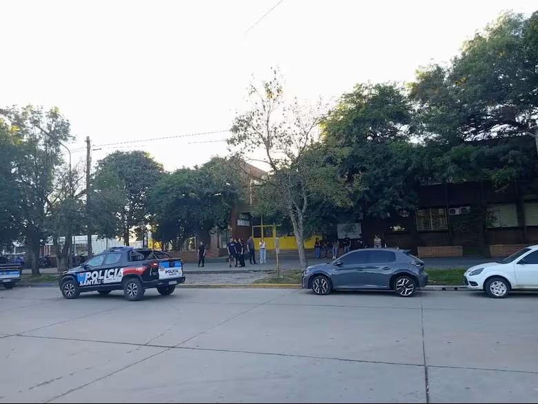 SANTA FE: ALUMNO MATÓ CON UN ARMA A UN COMPAÑERO