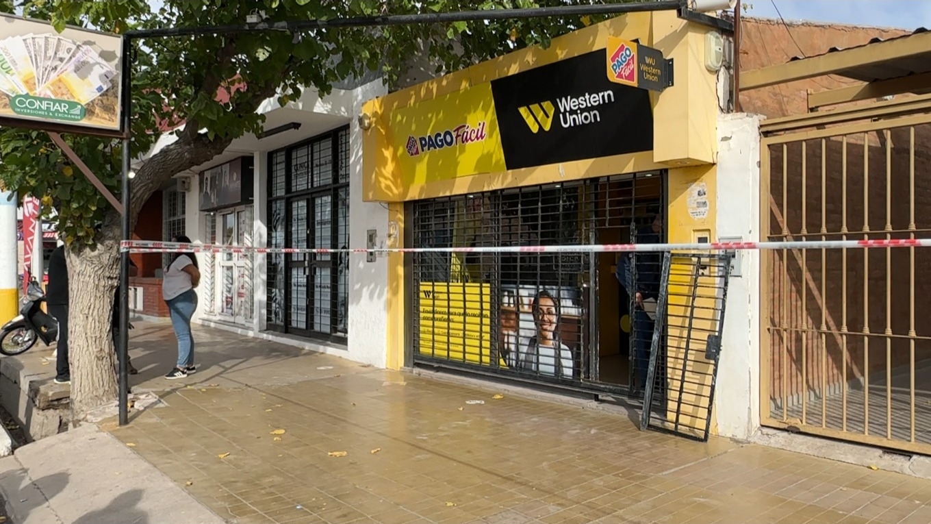 IMPORTANTE ROBO A UN LOCAL COMERCIAL EN RAWSON