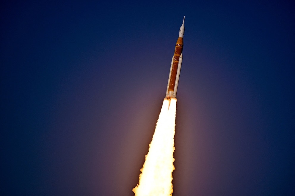 ARTEMIS II ROMPE RÉCORD Y VA A LA LUNA