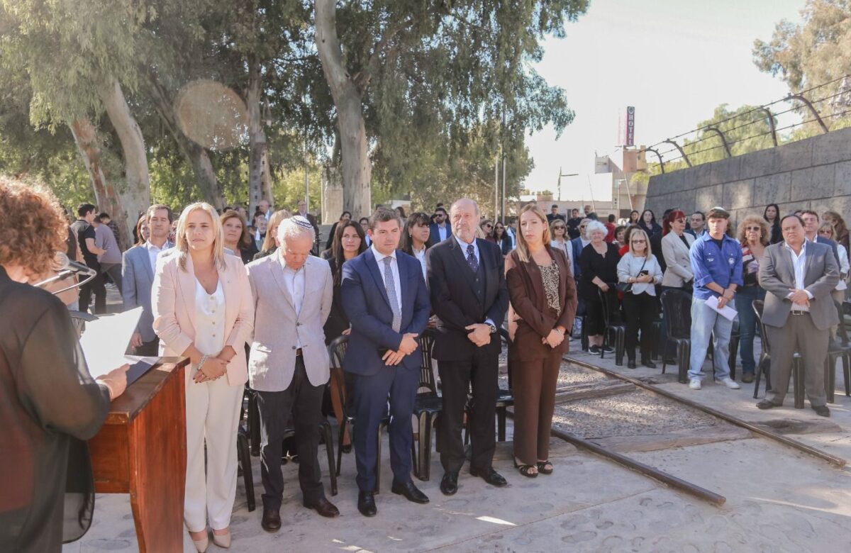 ORREGO ENCABEZÓ HOMENAJE AL HOLOCAUSTO
