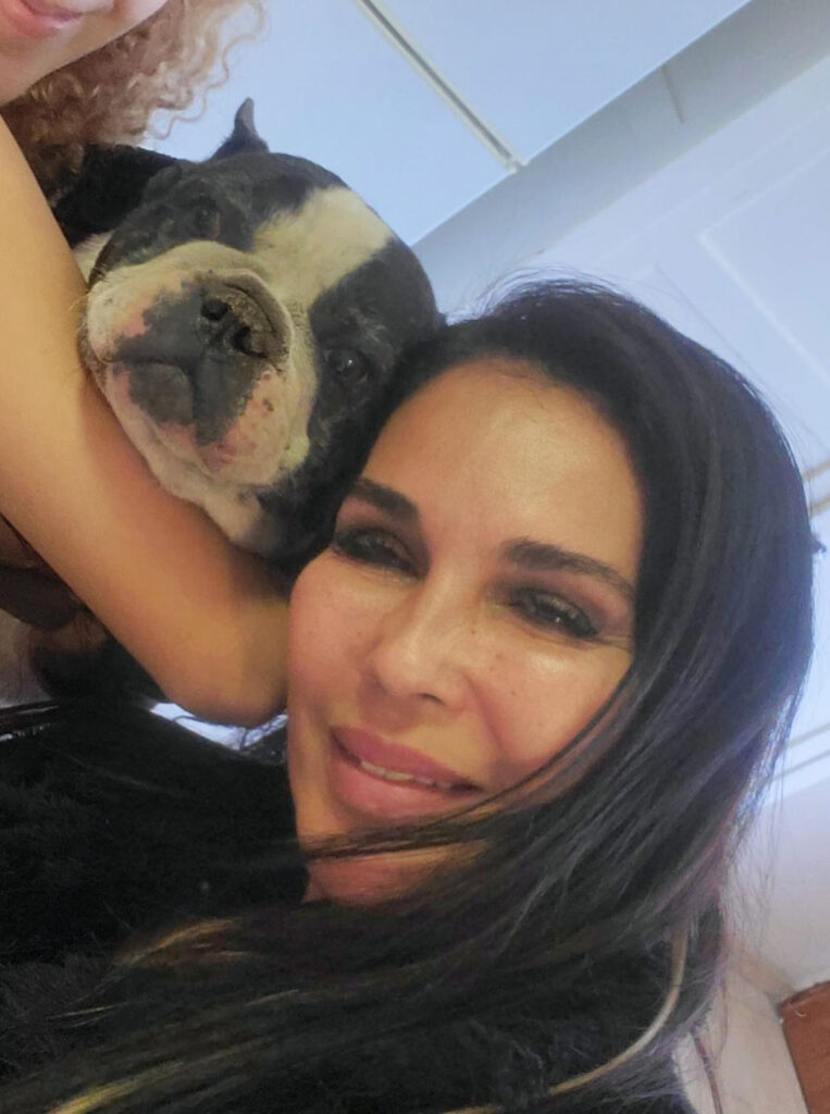 Maria Natalia Mariel abajo