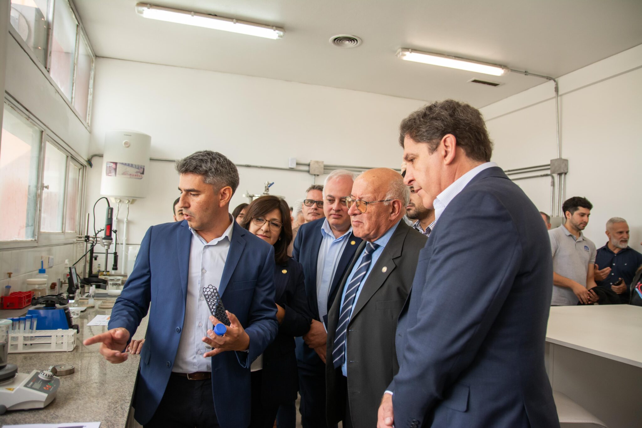 INAUGURAN LABORATORIO DE NANOTECNOLOGÍA