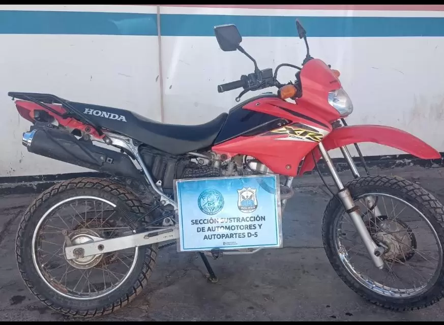 RECUPERAN UNA MOTO ROBADA EN MENDOZA HACE 10 AÑOS