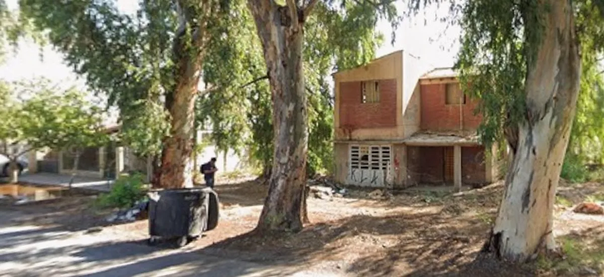 INTENTABAN CALENTARSE Y ORIGINARON UN INCENDIO EN UNA CASA ABANDONADA