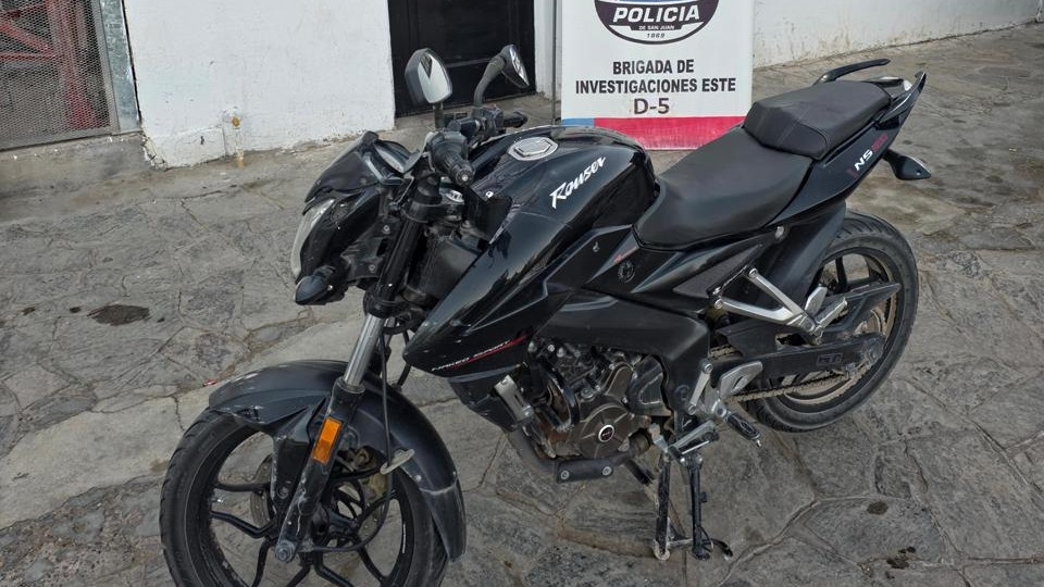 SECUESTRAN EN 25 DE MAYO UNA MOTO ROBADA EN MENDOZA