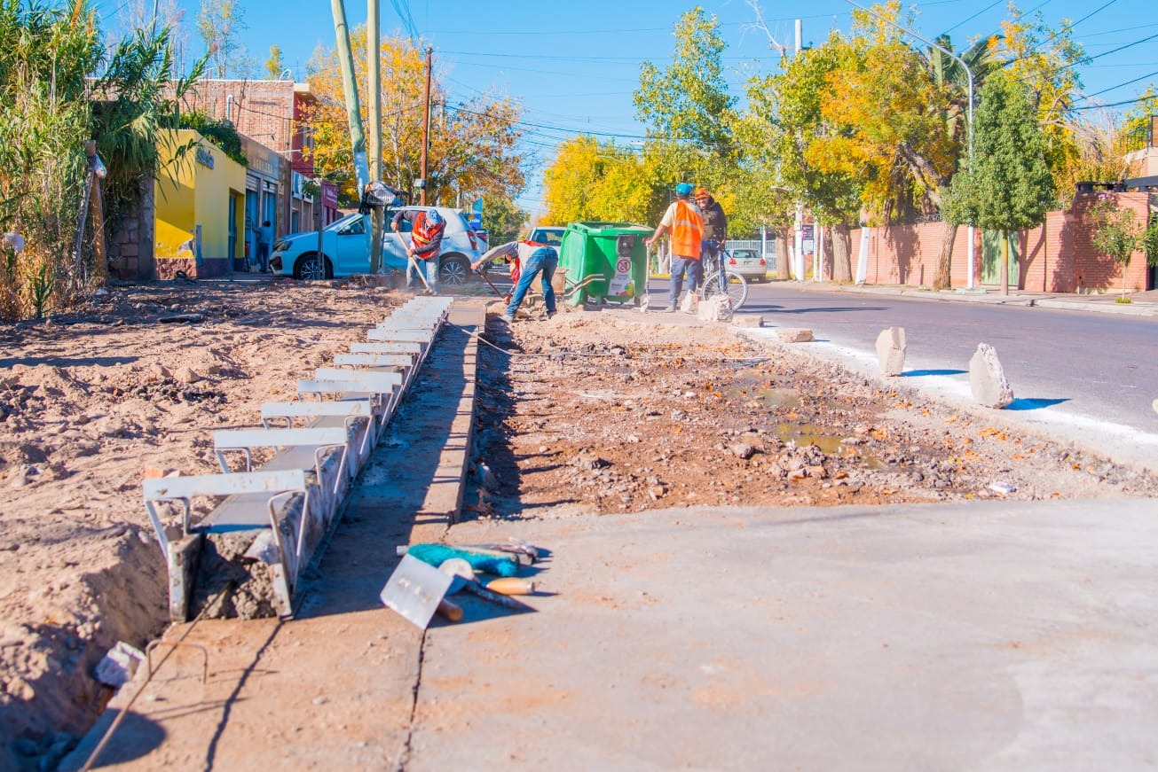 RIVADAVIA MEJORA UNA ESQUINA CLAVE