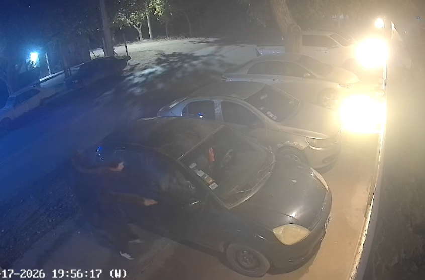 ABREN Y ROBAN AUTOS EN CAUCETE DURANTE UN FESTEJO FAMILIAR
