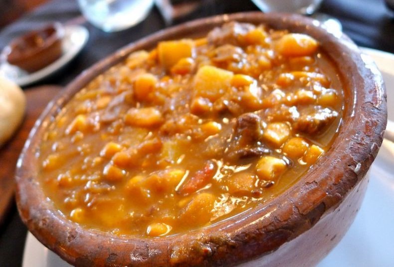 CÁRITAS HARÁ UN LOCRO SOLIDARIO
