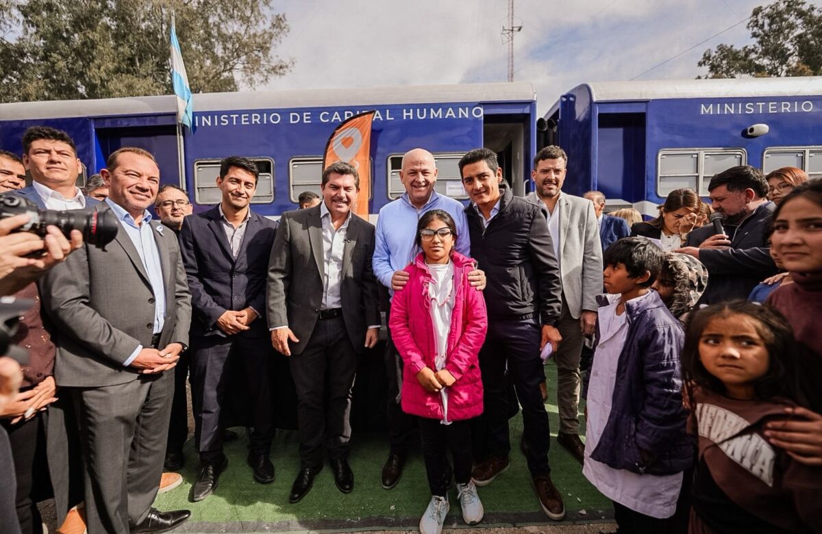EL GOBIERNO LLEVÓ SERVICIOS A CAÑADA HONDA