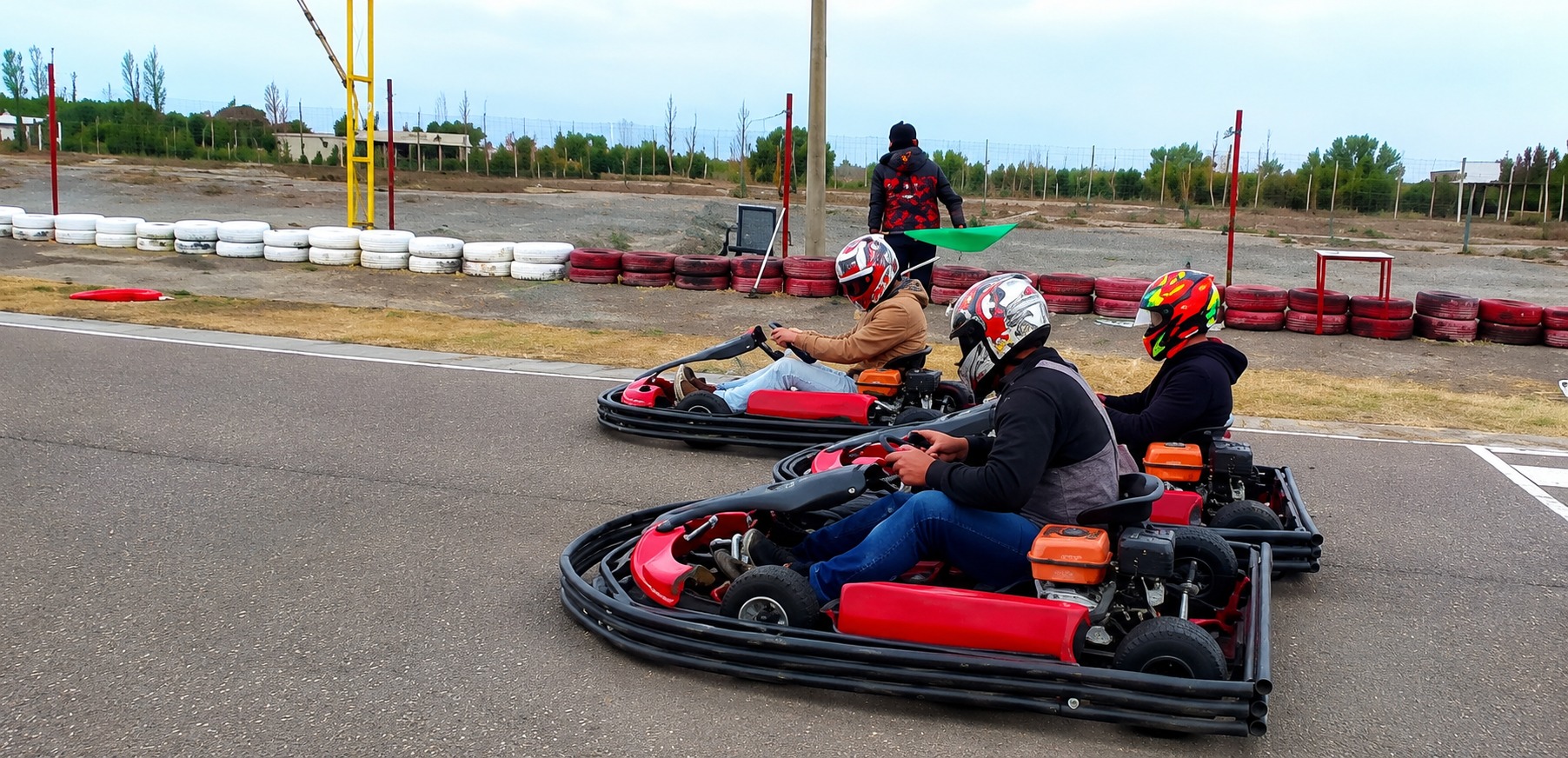 KARTING, PIQUES Y ACUSACIONES EN LA VENTANA