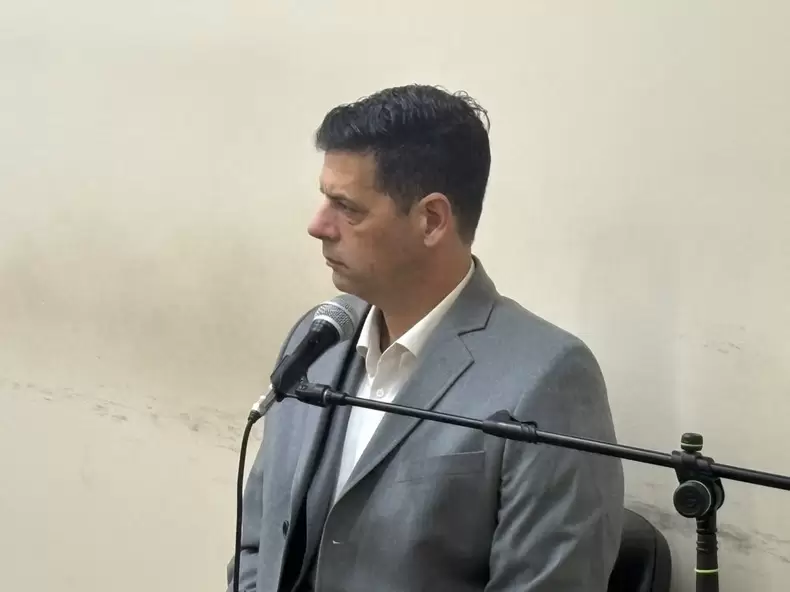 IMPUTARON A VALLEJOS Y LE PROHIBIERON ACERCARSE A LA DENUNCIANTE
