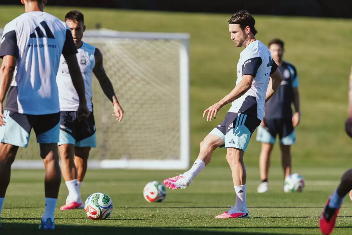Tagliafico es la única baja de la Selección para el debut