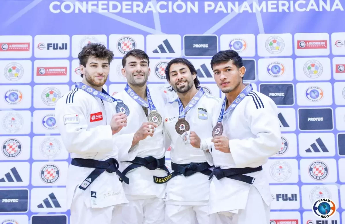 Karim Adárvez medalla de bronce en el Open Internacional