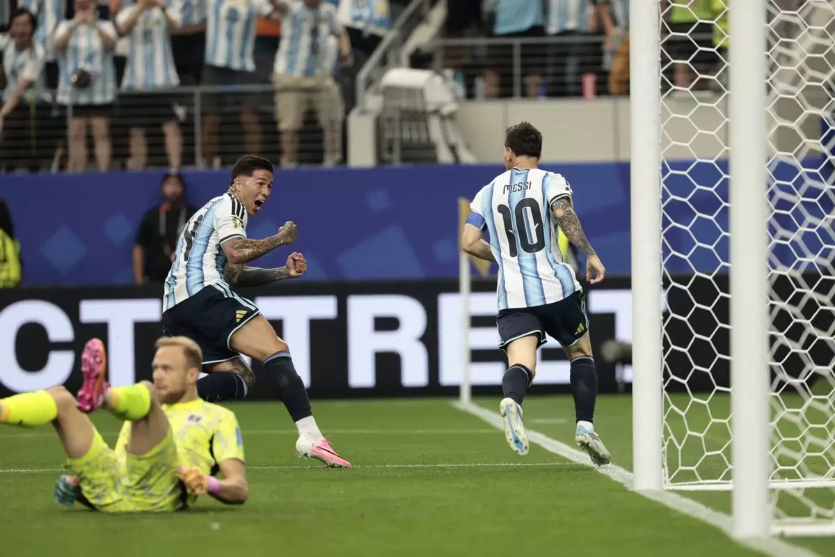 Argentina venció a Austria por 2 a 0 y selló su clasificación