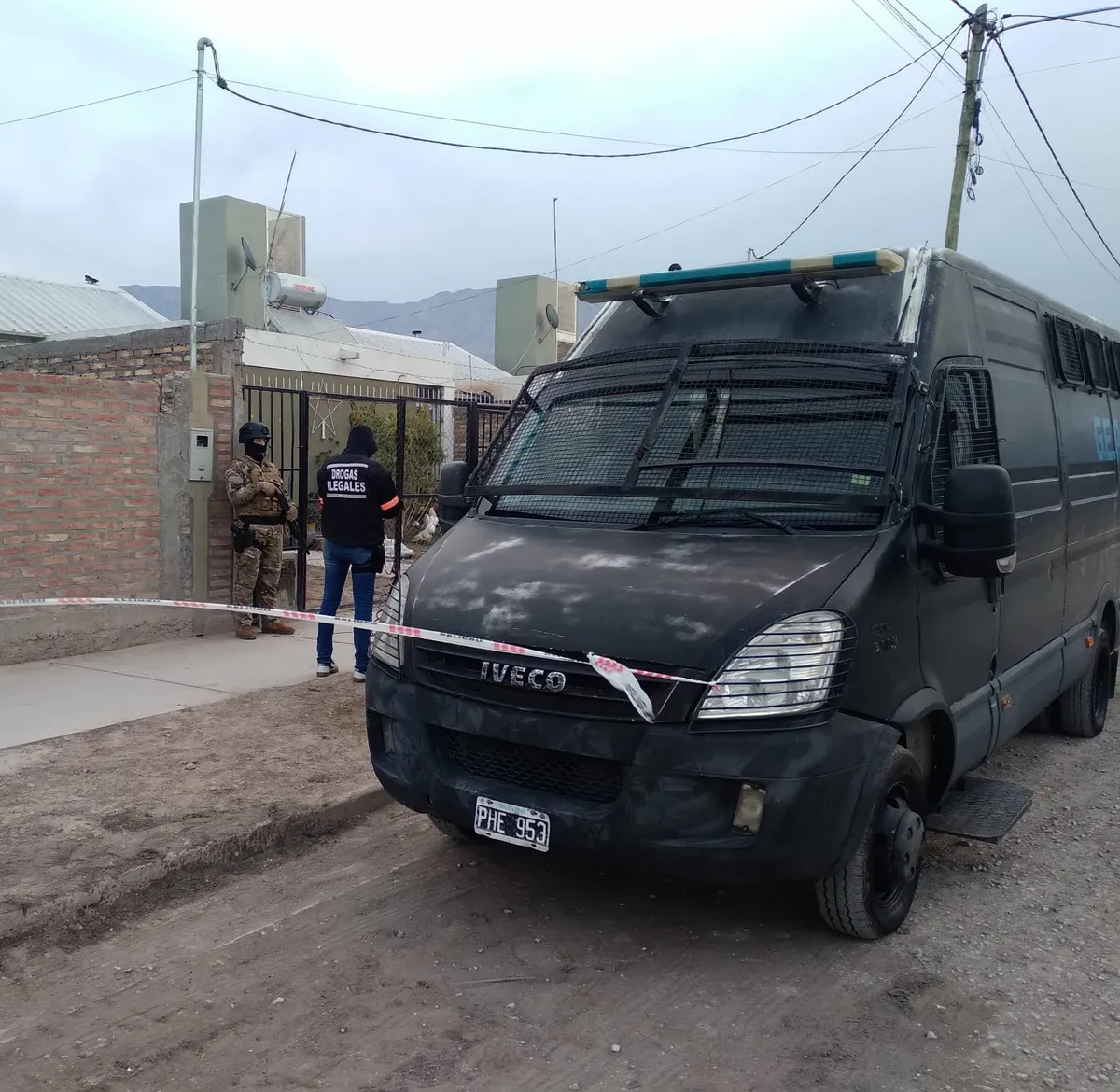 Operativo antidroga en un barrio de Pocito
