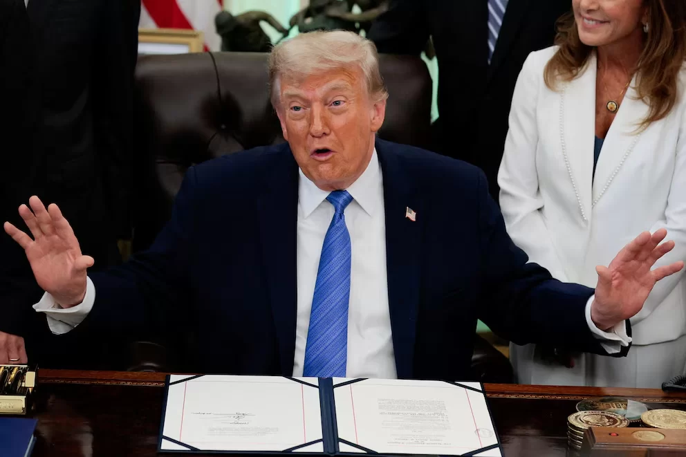 Trump anunció que EEUU atacará a Irán con “mucha fuerza”: “Vamos por la isla de Kharg”