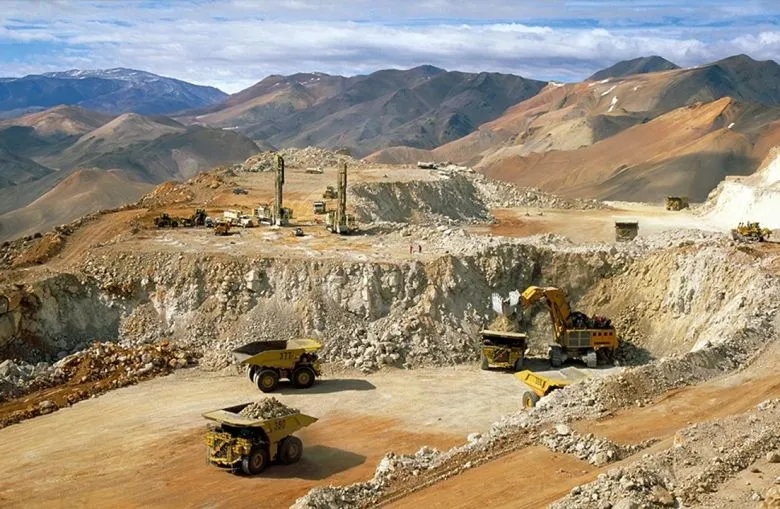 Impulsan proyecto para elevar regalías mineras al 5% en nuevos emprendimientos