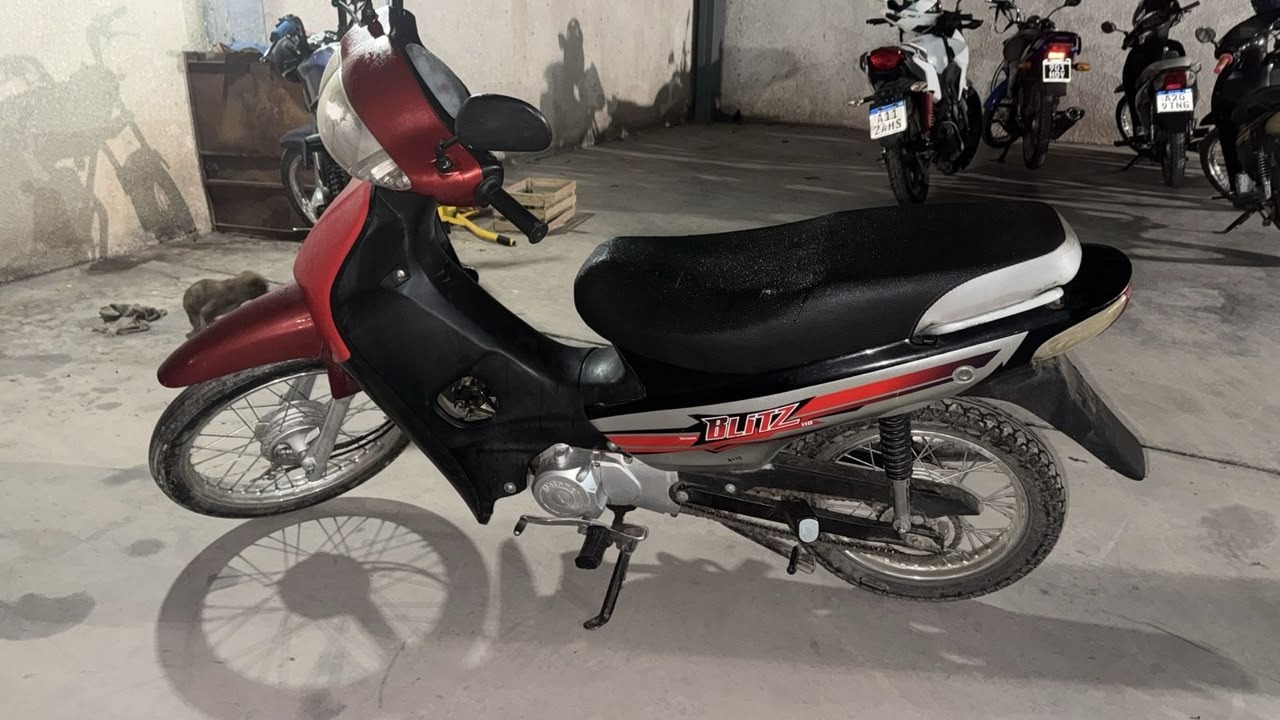 DETENIDO POR ROBARLE LA MOTO A UNA VECINA