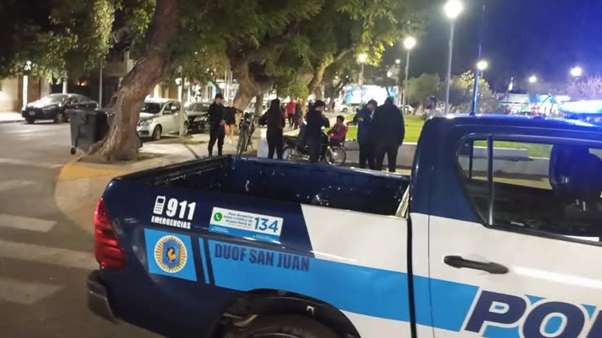Detienen a una menor por narcomenudeo en una plaza de la Capital