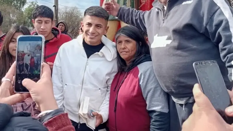 Thiago Almada visitó San Juan