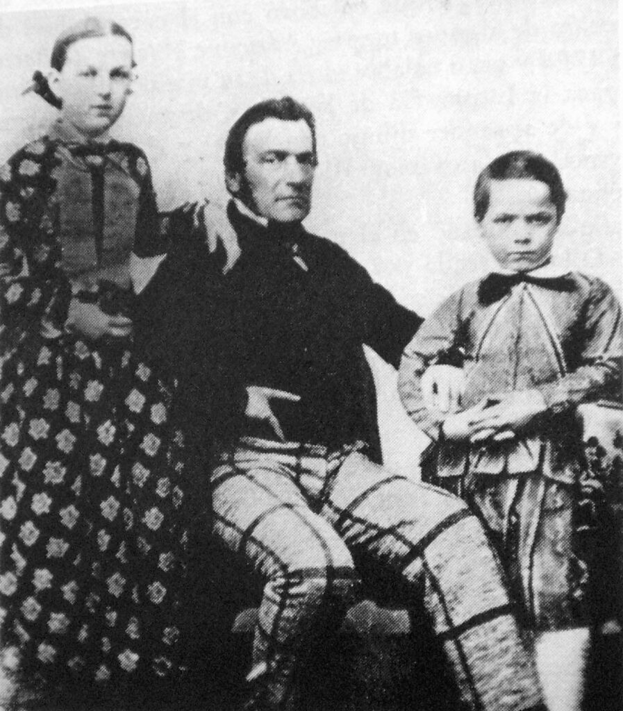Carlos E Pellegrini