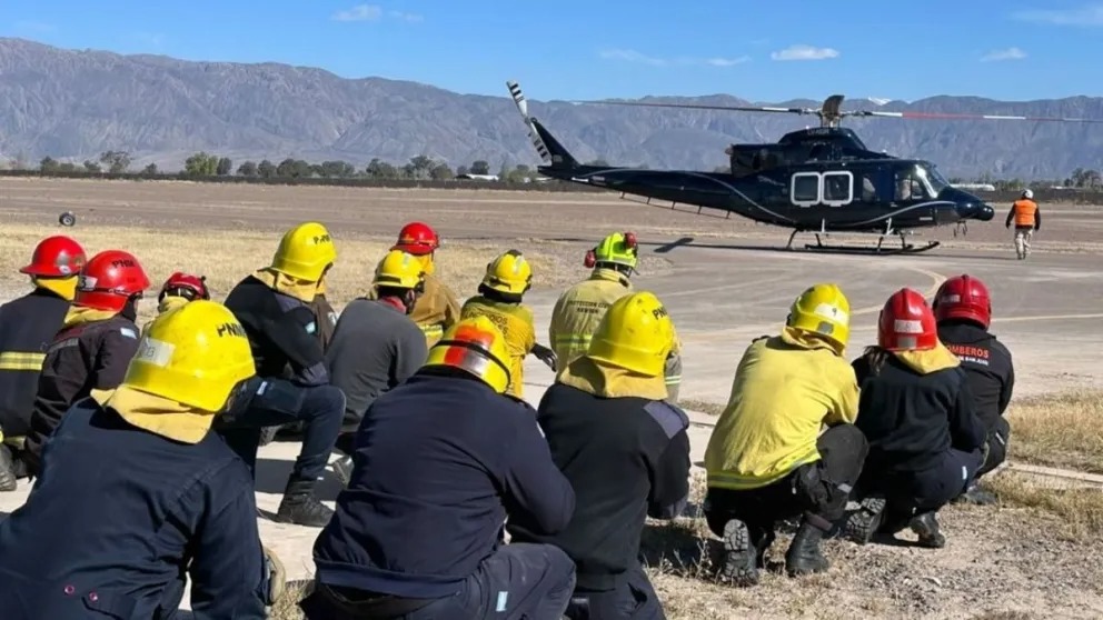 Confirman que el helicóptero que emitió alerta urgente en Valle Fértil, cayó y desplegaron operativo de rescate