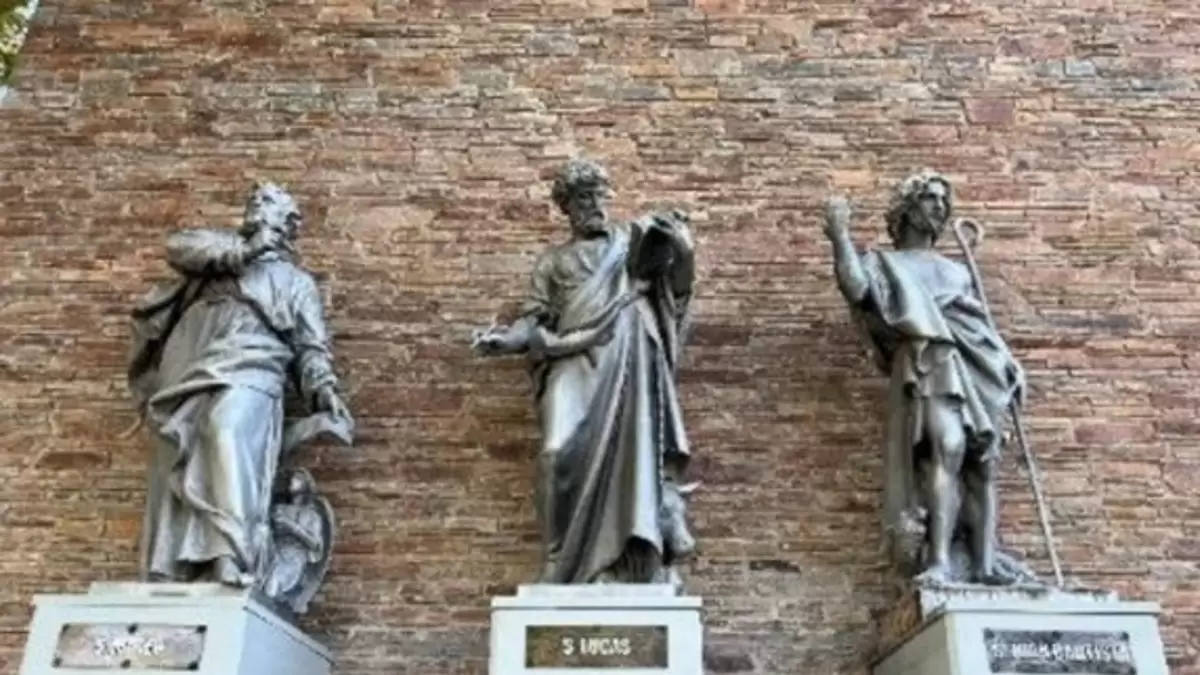 Completan la restauración de las esculturas de la Catedral